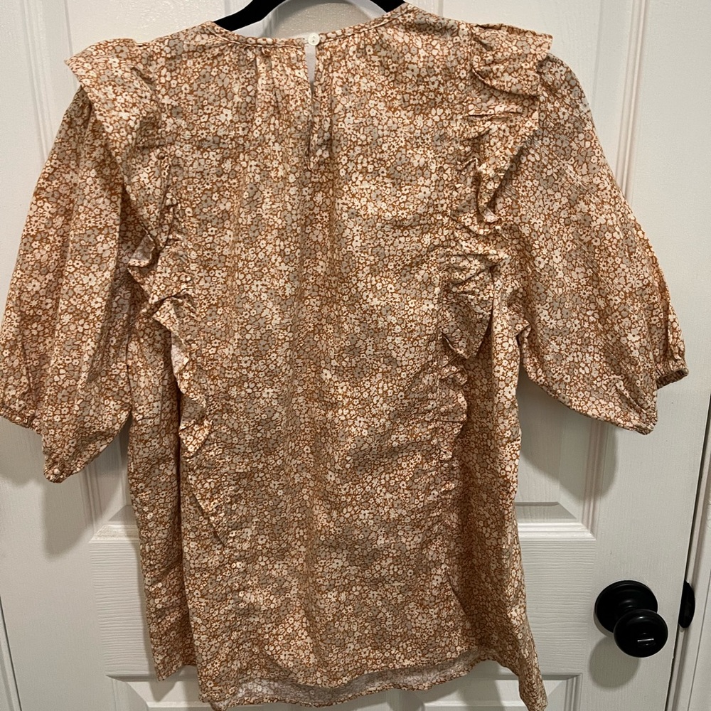 Universal Thread Top. - Picture 2 of 2